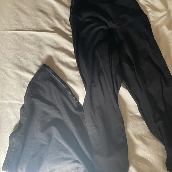 Aerie Black Super Flare Women's Crossover Leggings (negotiable) - Picture 3 of 4